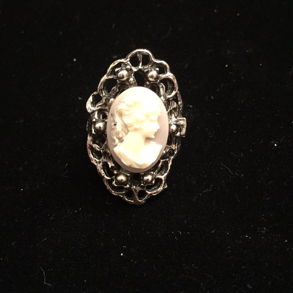 Adjustable Victorian Cameo Ring
